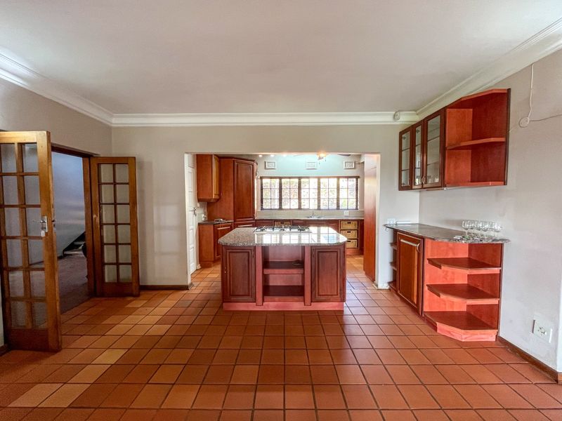 Spectacular Family Home with Panoramic Ocean Views in One of Mtunzini's Most Sought-After Streets - Photo 8