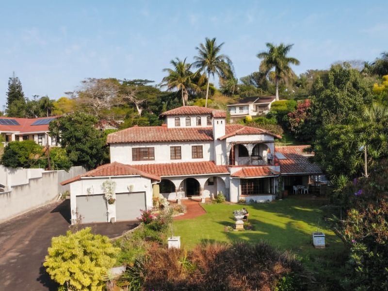 Spectacular Family Home with Panoramic Ocean Views in One of Mtunzini's Most Sought-After Streets - Photo 2