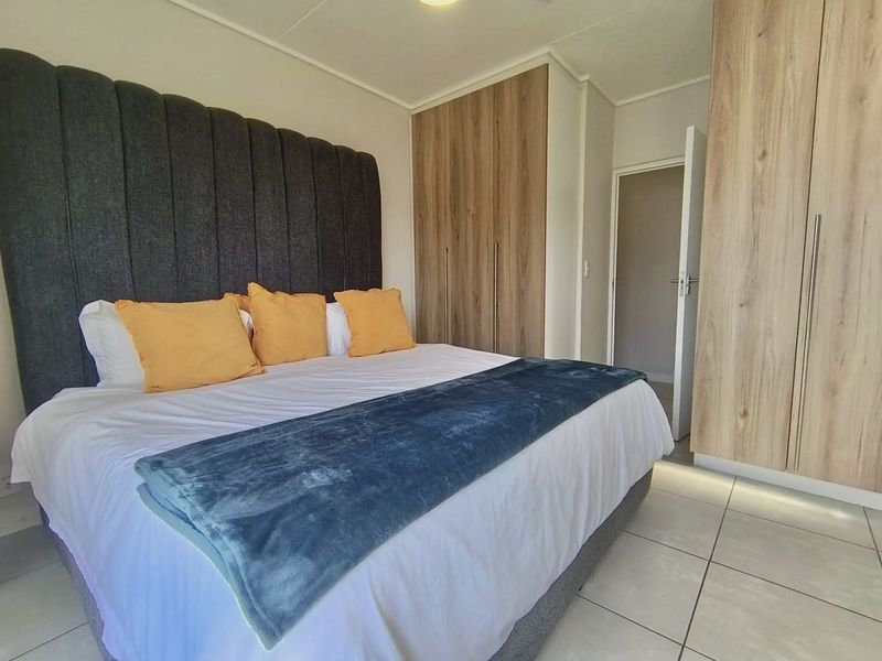 Fully Furnished apartment in sought after estate! - Photo 6