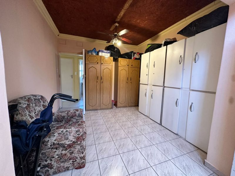 Spacious Family Home In The Heart Of Stanger Manor - Photo 10