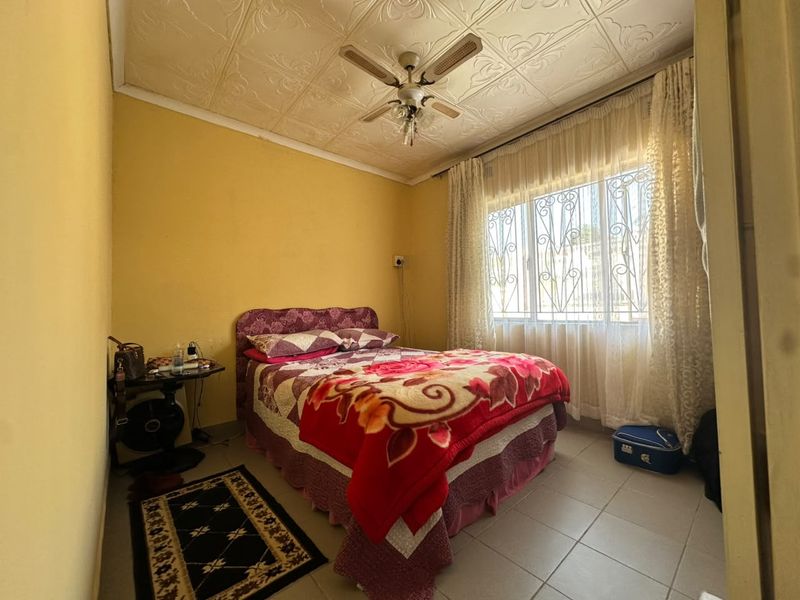 Spacious Family Home In The Heart Of Stanger Manor - Photo 8