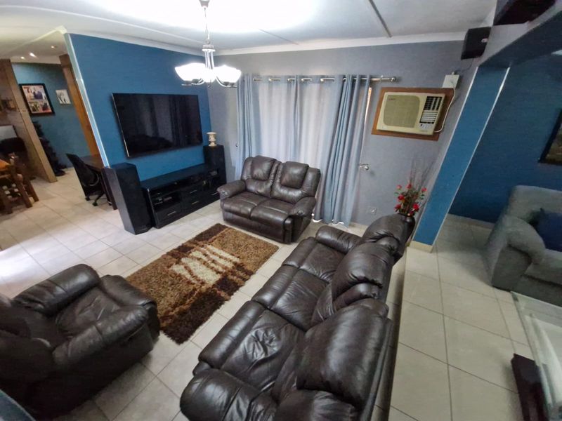 Six-Month Lease Only! - Photo 7