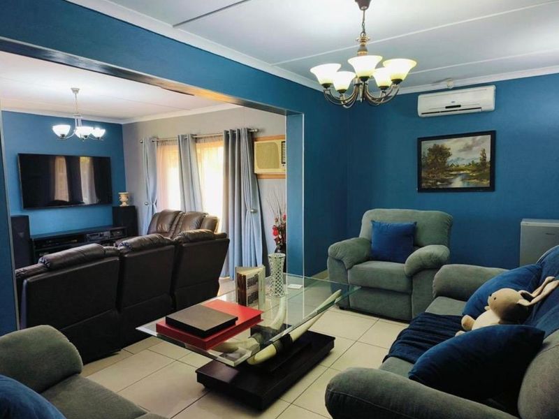 Six-Month Lease Only! - Photo 6