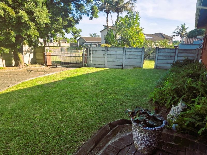 Spacious home with 1-bedroom flatlet - Photo 9