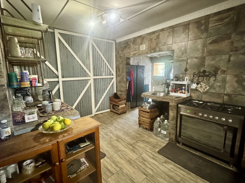 Family Living Meets Endless Potential in the Heart of Mtunzini - Photo 3