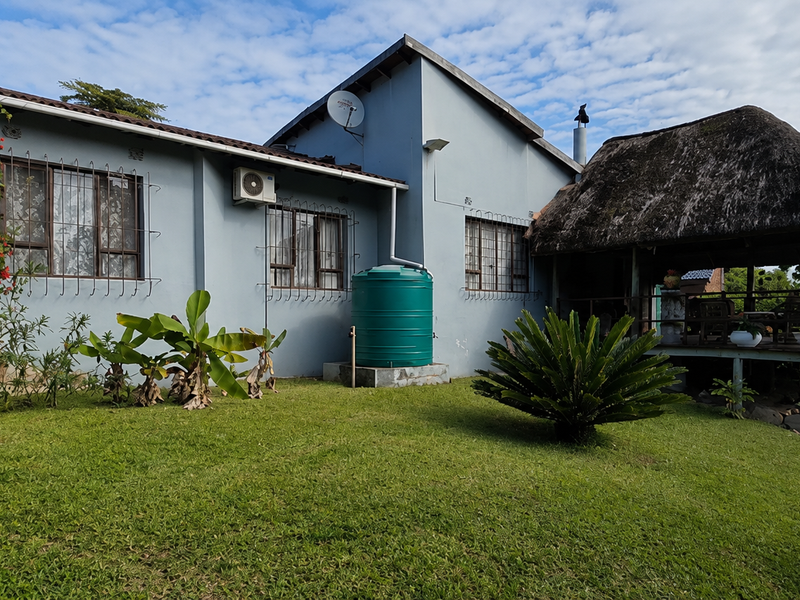 Spacious family home with flatlet in a Prime Cul-de-sac - Photo 8