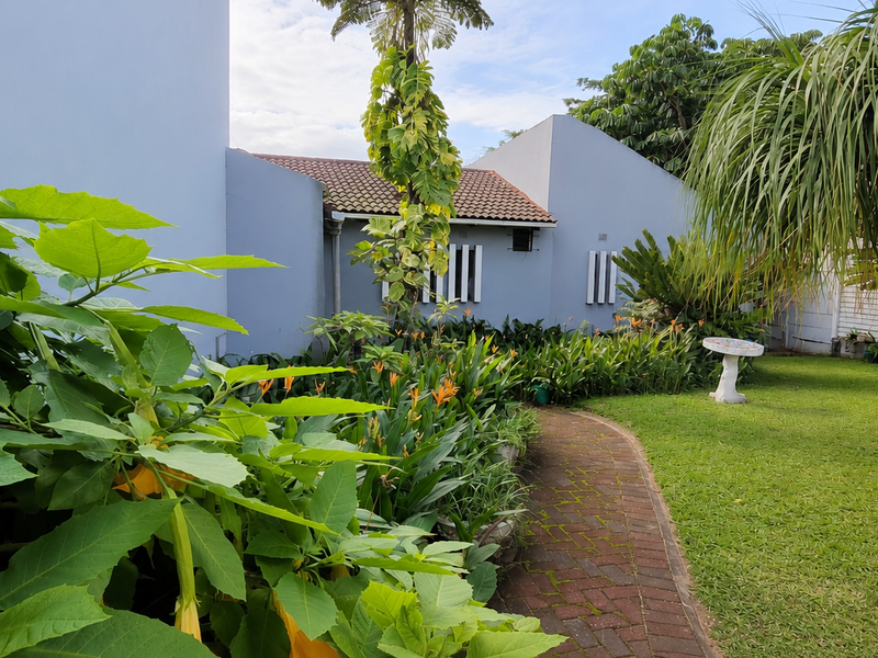 Spacious family home with flatlet in a Prime Cul-de-sac - Photo 2