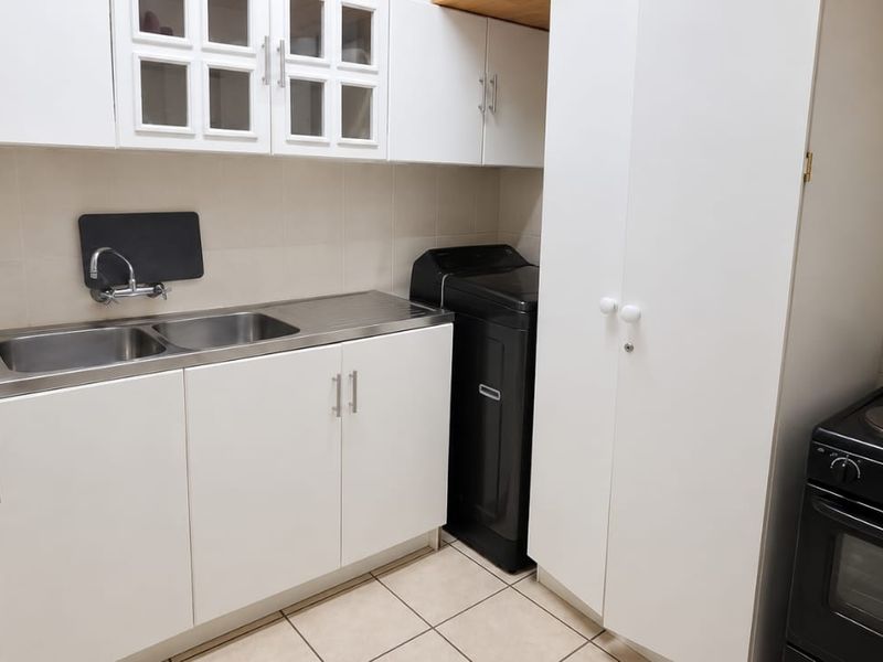 LOCATION, LOCATION, LOCATION – PRICED TO SELL! - Photo 9