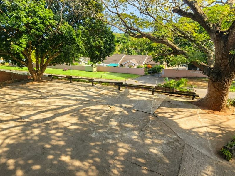 LOCATION, LOCATION, LOCATION – PRICED TO SELL! - Photo 3