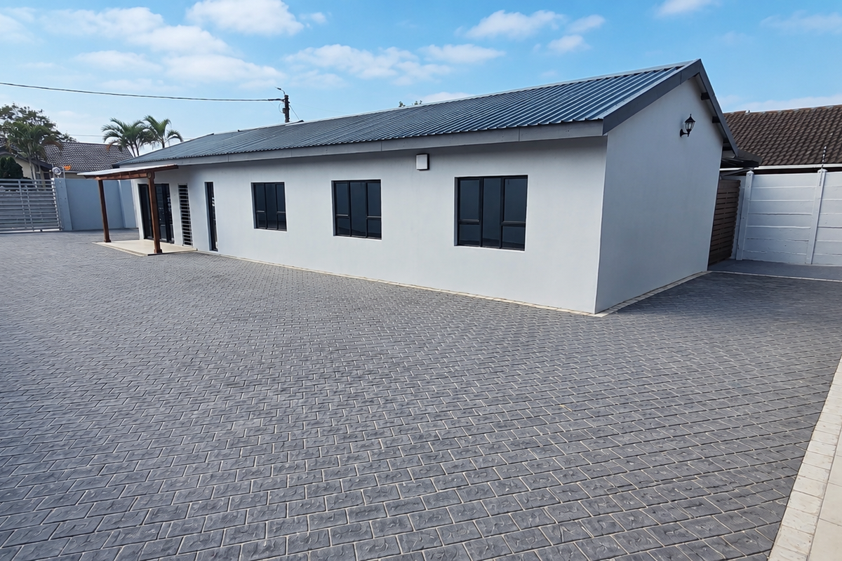 Brand-New Dual Living Opportunity – Two Modern 3-Bedroom Homes on One Erf! - Photo 2