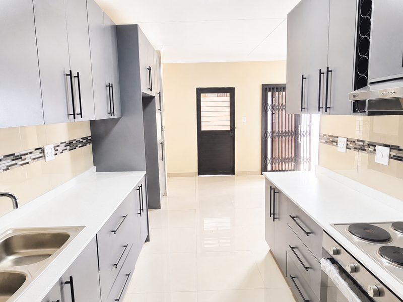Brand-New Dual Living Opportunity – Modern 3-Bedroom Homes on One Erf! - Photo 9