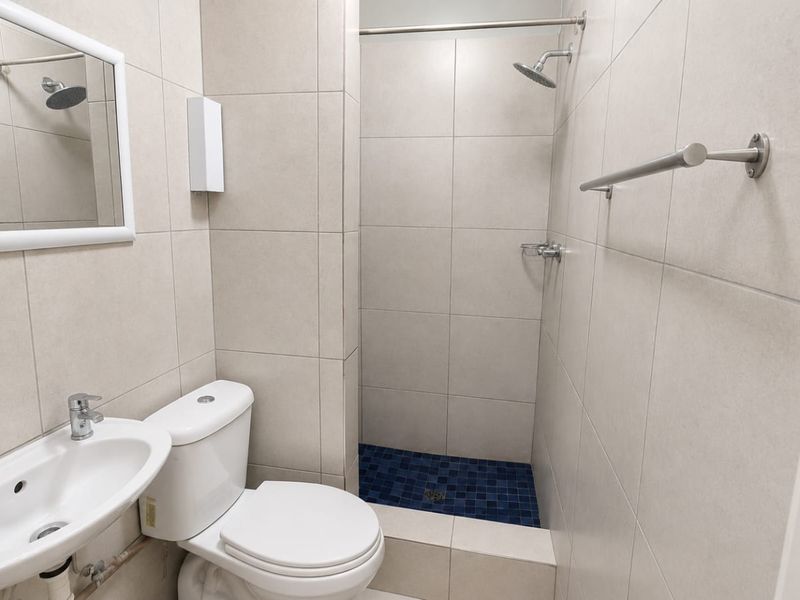 Newly Renovated Bachelor Room to Rent in Meerensee - Photo 7