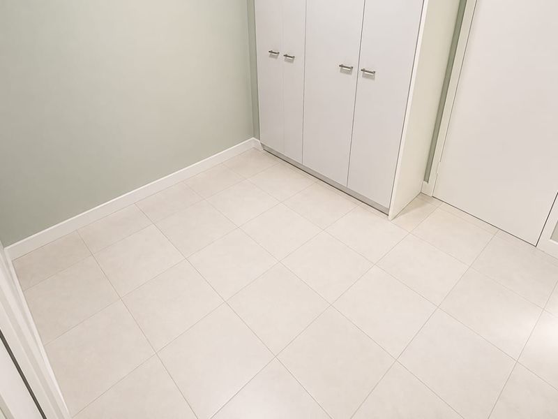 Newly Renovated Bachelor Room to Rent in Meerensee - Photo 6