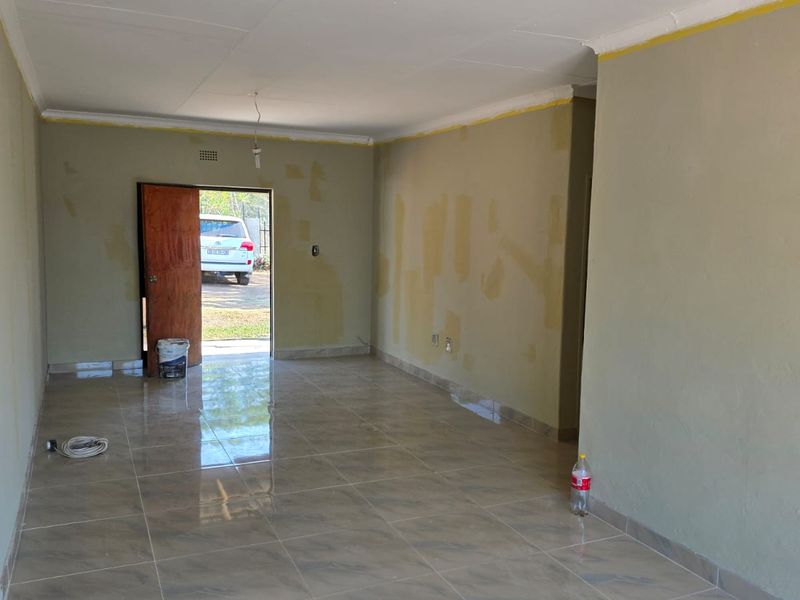 Spacious 3-Bedroom Home with Large Garden – Currently Under Renovation - Photo 6