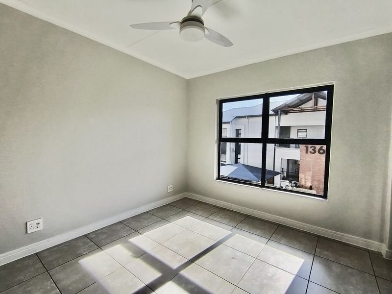 Modern 3-Bedroom Apartment in a Prestigious Lifestyle Estate - Photo 10