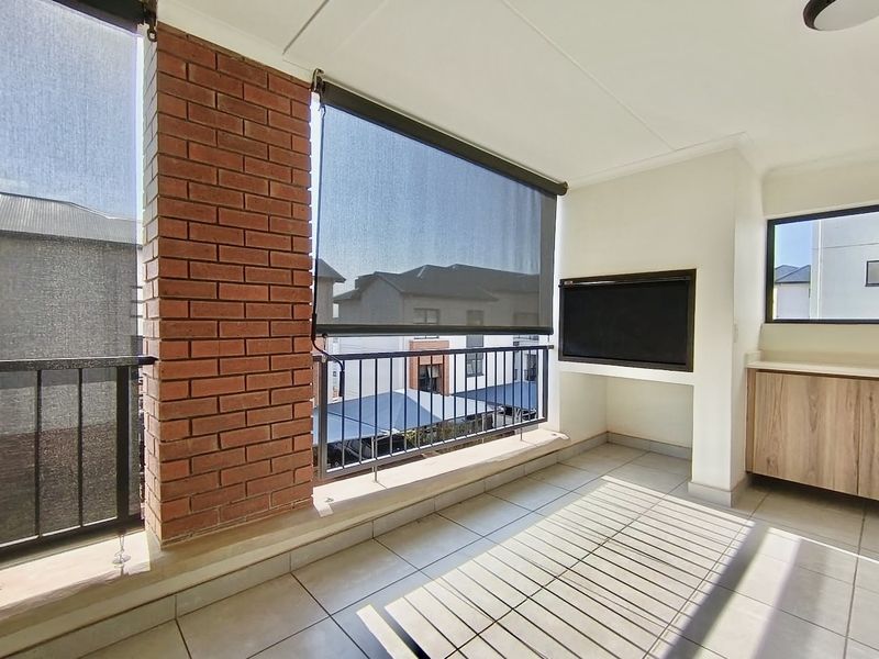 Modern 3-Bedroom Apartment in a Prestigious Lifestyle Estate - Photo 9