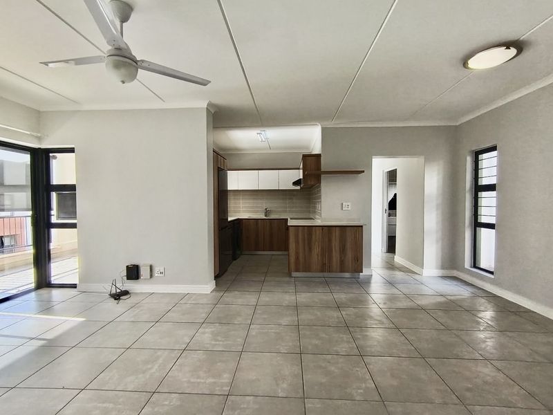 Modern 3-Bedroom Apartment in a Prestigious Lifestyle Estate - Photo 2