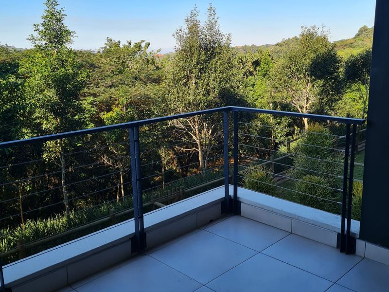 Modern wo bedroom apartment for sale! - Photo 1