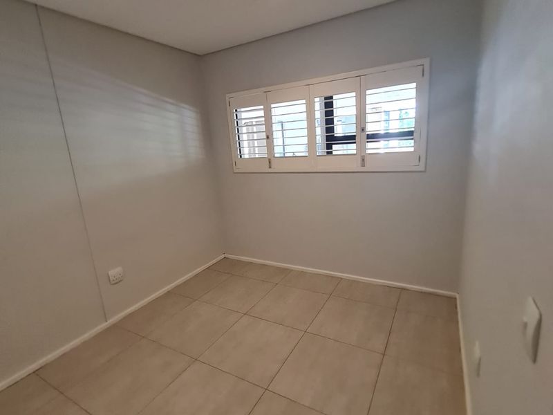 Modern wo bedroom apartment for sale! - Photo 8