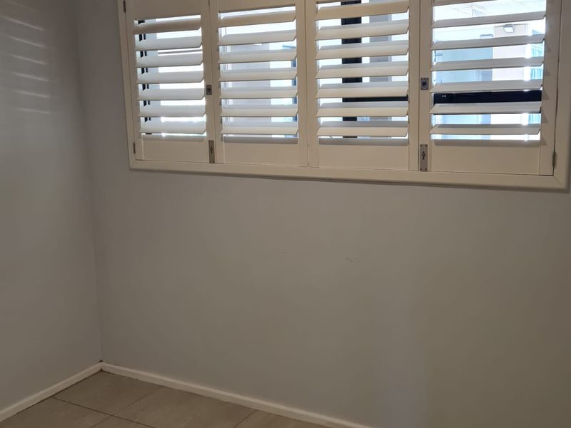 Modern wo bedroom apartment for sale! - Photo 9