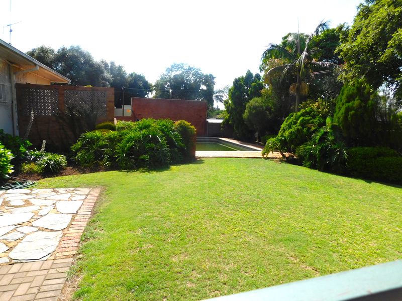 SPACIOUS HOME IN COLBYN - Photo 3