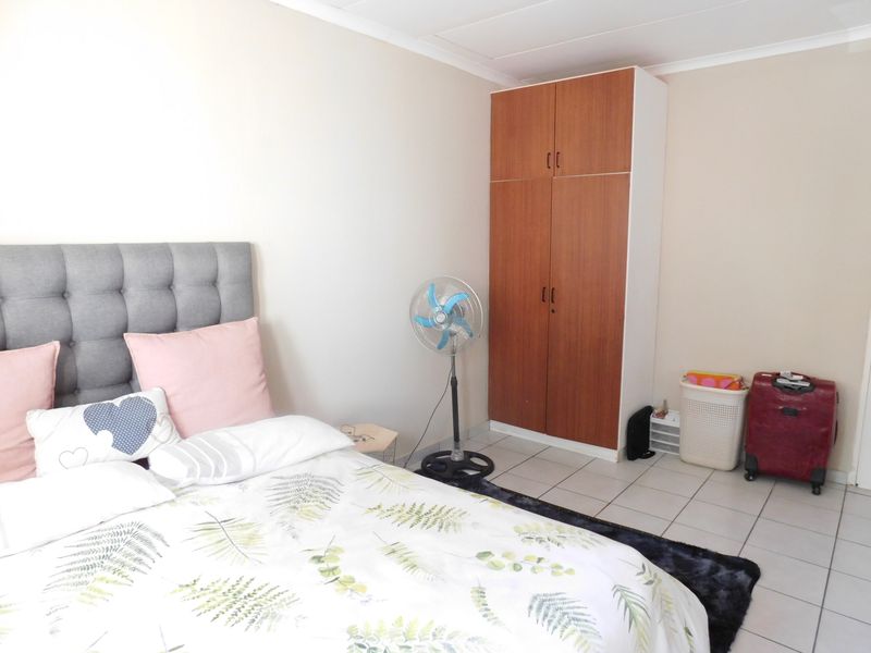 SPACIOUS HOME IN COLBYN - Photo 6