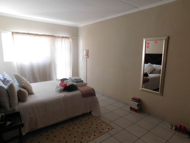 SPACIOUS HOME IN COLBYN - Photo 8