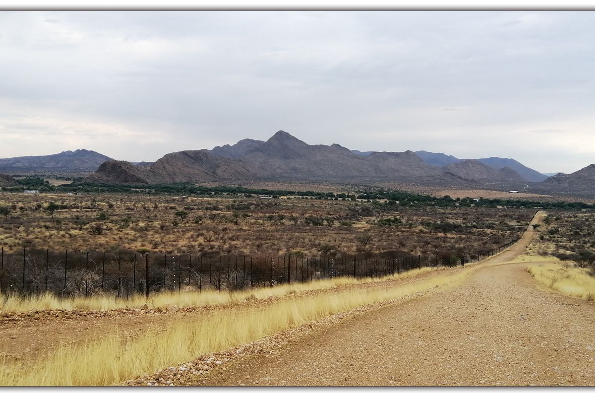 Pristine 20.4 Ha Plot in Nature's Embrace, close to Windhoek, CC registered !! - Photo 3