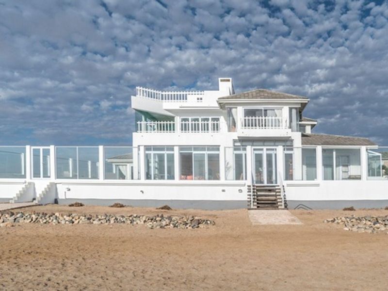 Guest House For Sale In Swakopmund - Photo 2