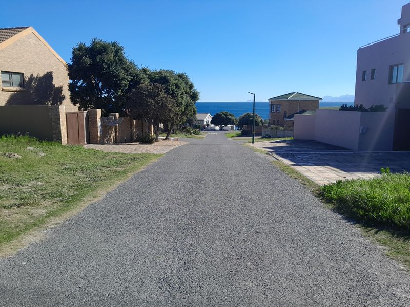 Lovely Vacant Stand in Perlemoenbaai - Photo 1