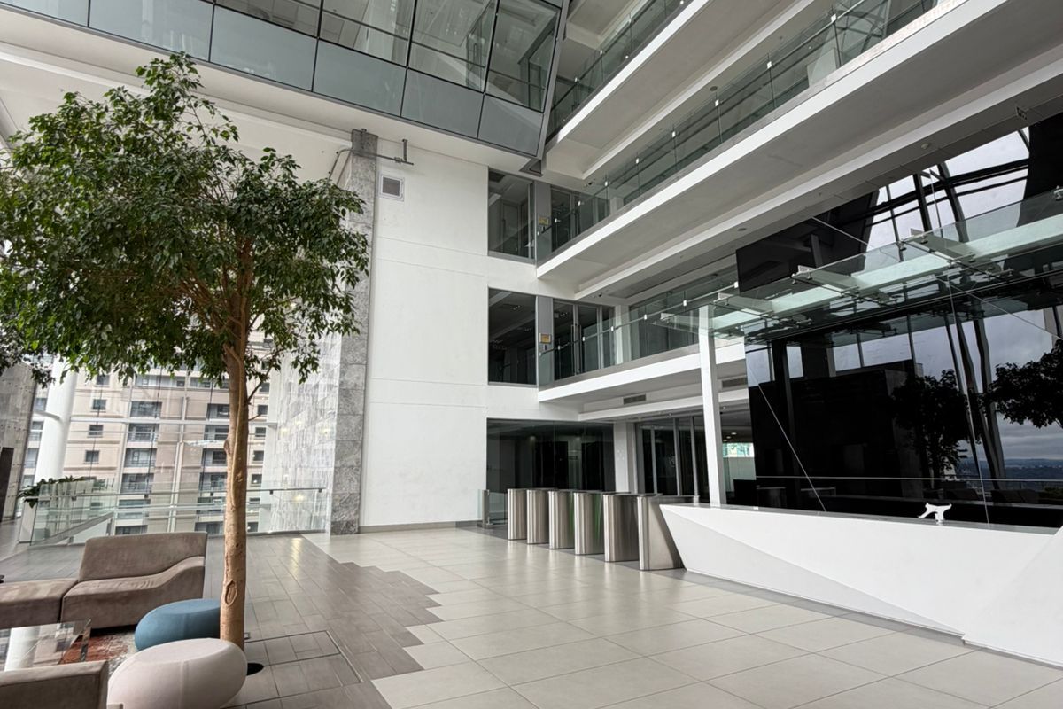 Prestigious 16-Storey Office Tower on Grayston Drive - Photo 2