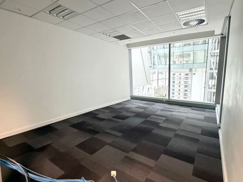 Prestigious 16-Storey Office Tower on Grayston Drive - Photo 4