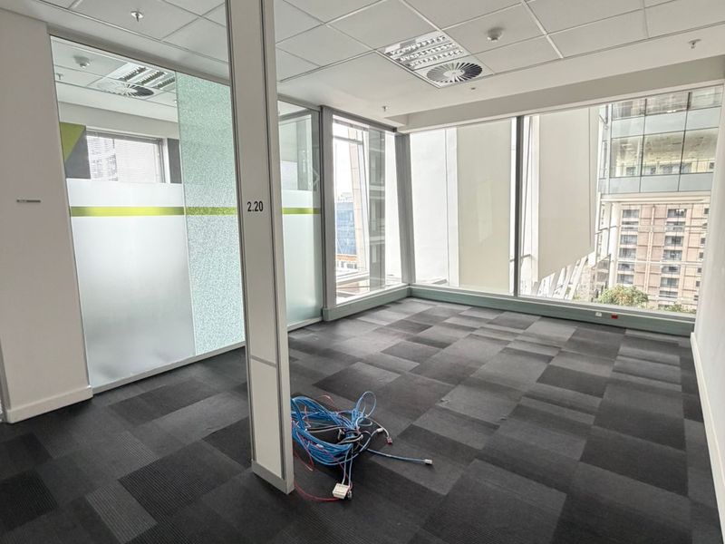 Prestigious 16-Storey Office Tower on Grayston Drive - Photo 6
