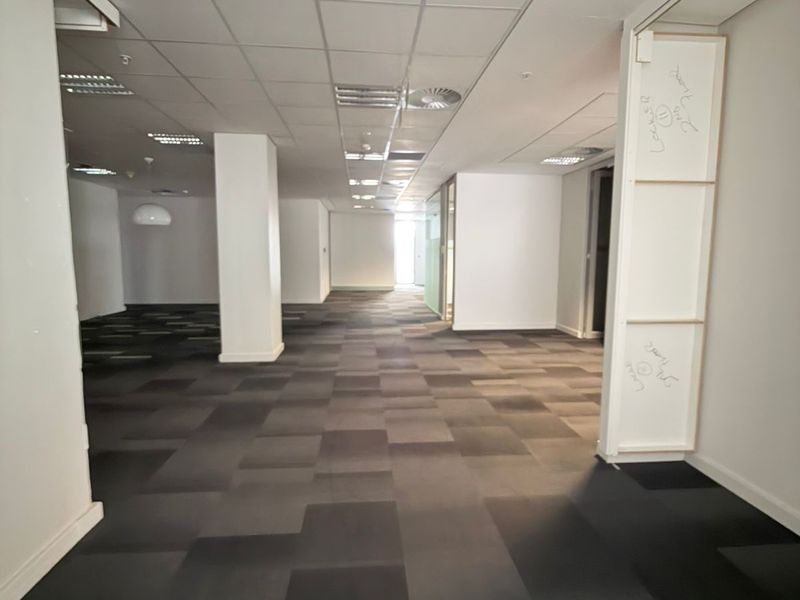 Prestigious 16-Storey Office Tower on Grayston Drive - Photo 3