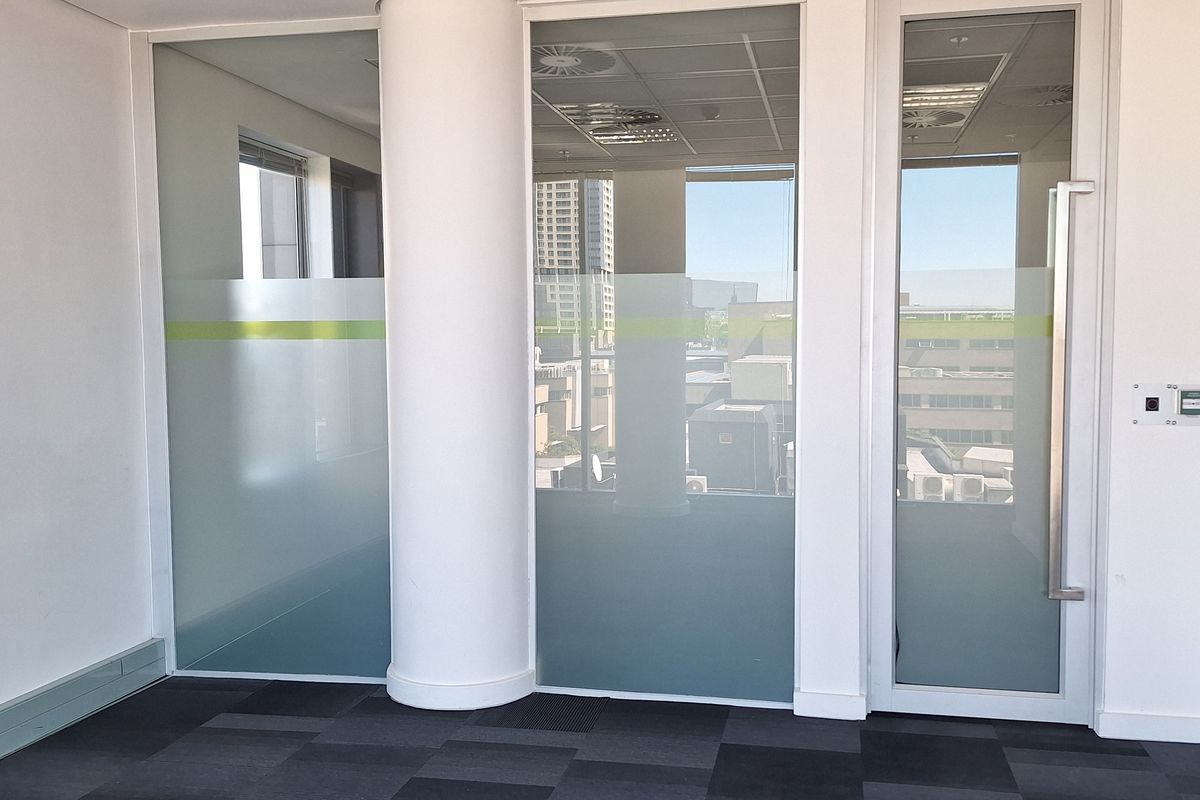 1,742sqm FULLY FITTED, P- GRADE OFFICE TO LET –| SANDTON CBD - Photo 3