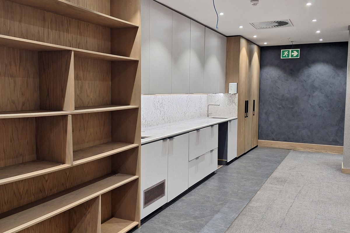 552 sqm FULLY FITTED OFFICE IN SANDTON CBD - Photo 5