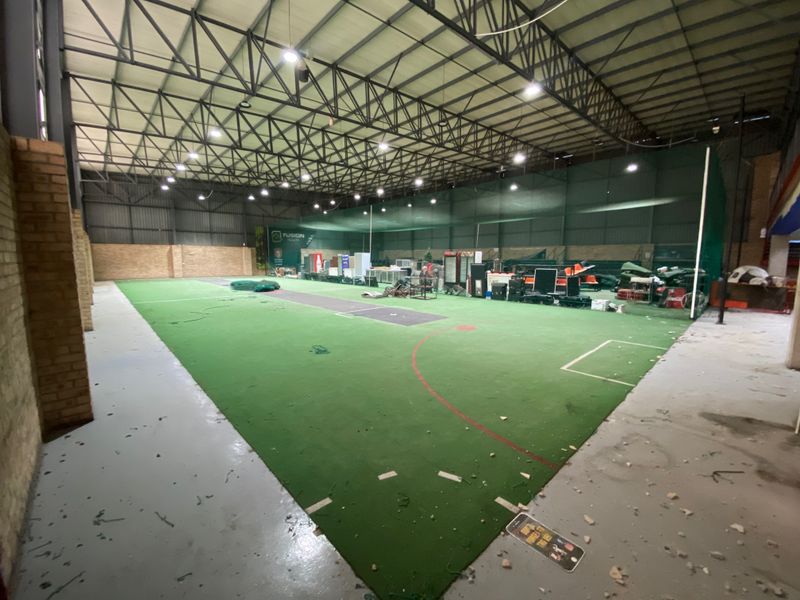 2725m2 Warehouse For Sale or To Let in North Riding - Photo 8