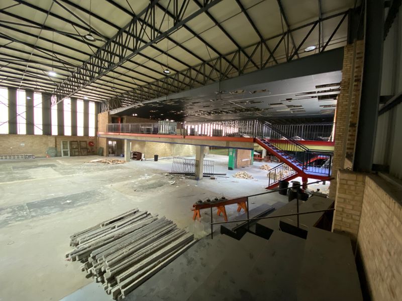 2725m2 Warehouse For Sale or To Let in North Riding - Photo 4