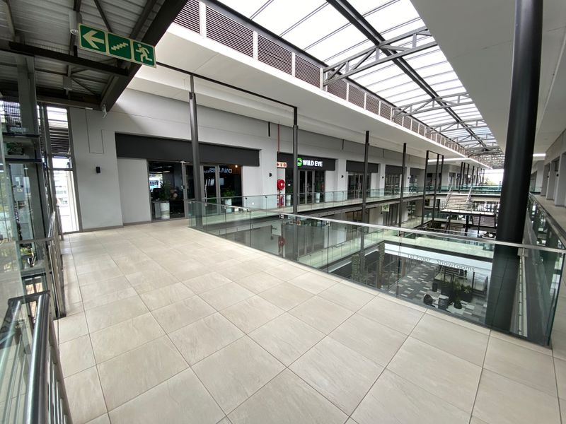 276m2 Second Floor Suite with High-end Fit-out to Let in Fourways - Photo 2