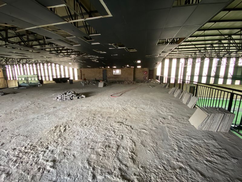 2725m2 Warehouse To Let or For Sale in North Riding - Photo 9