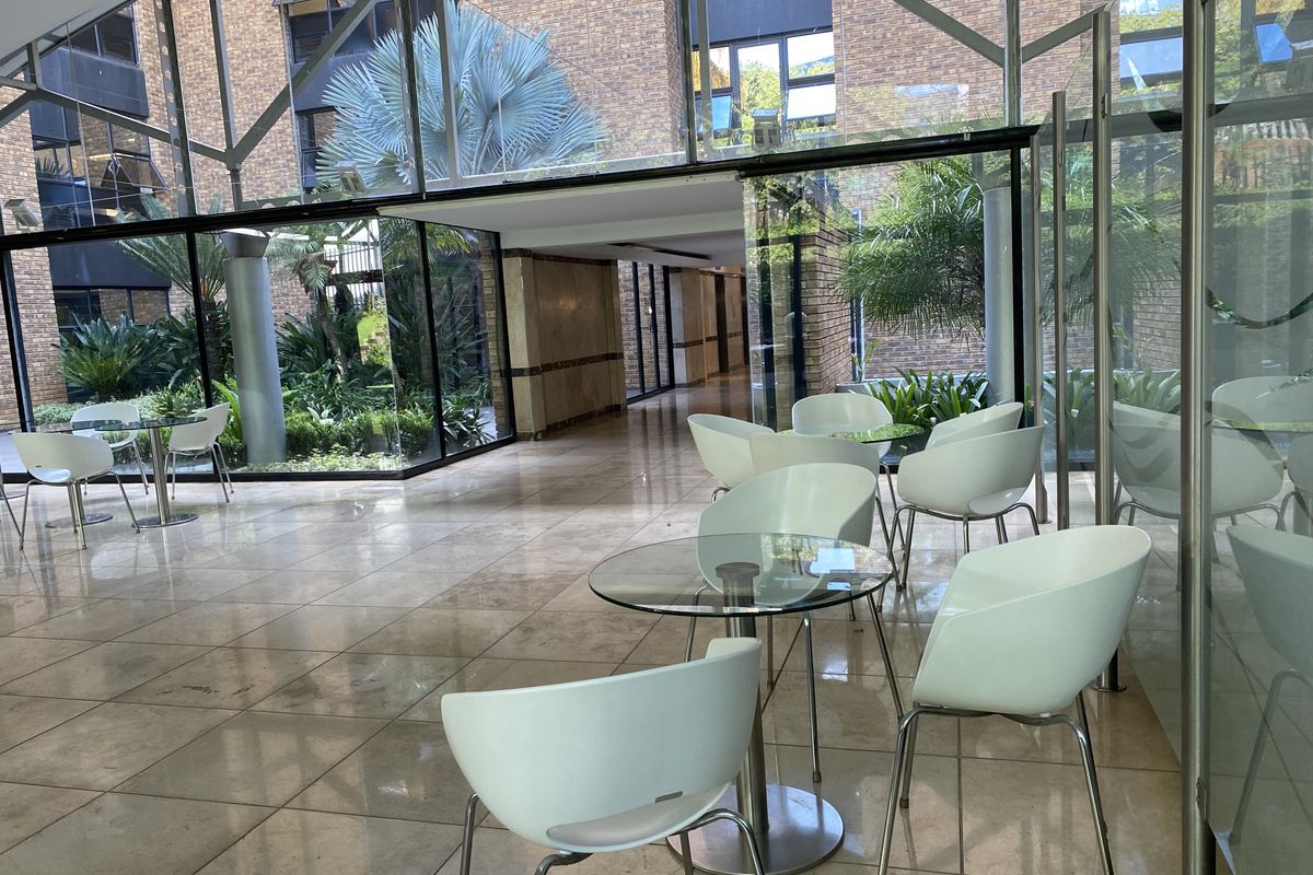 A-grade air-conditioned offices to rent in Rosebank - Photo 3