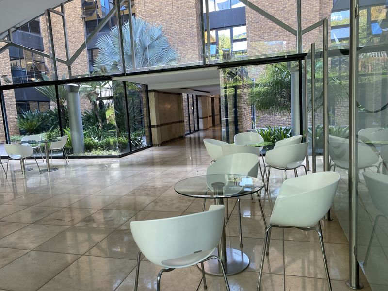 A-grade air-conditioned offices to rent in Rosebank - Photo 3