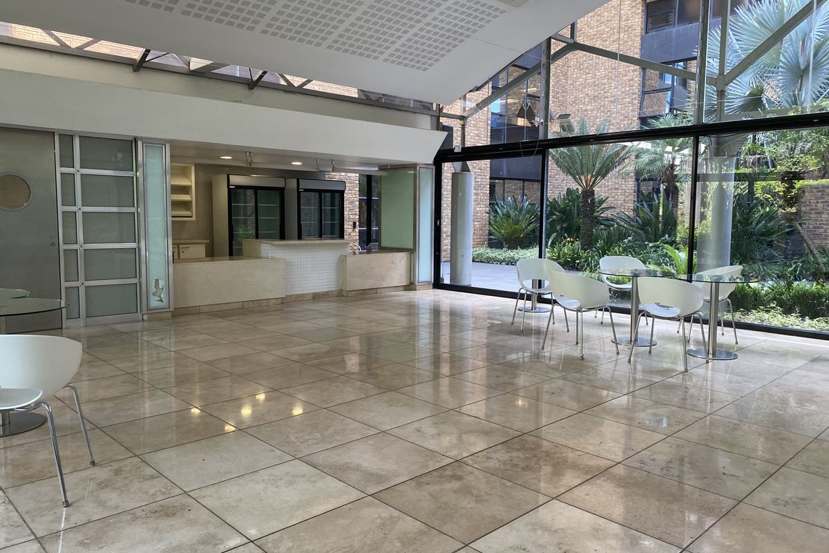 A-grade air-conditioned offices to rent in Rosebank - Photo 4