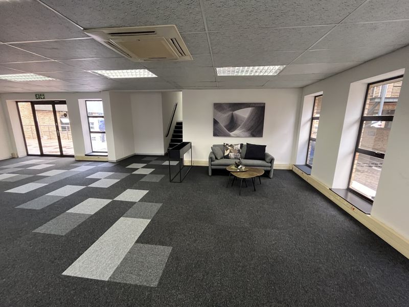 First Floor Unit available - Move in ready - Apply Today - Photo 6