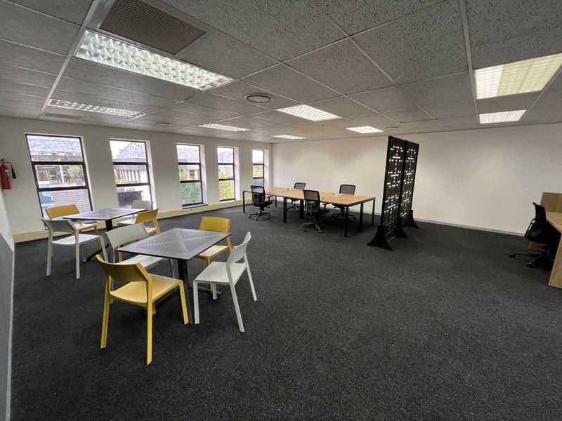 First Floor Unit available - Move in ready - Apply Today - Photo 4