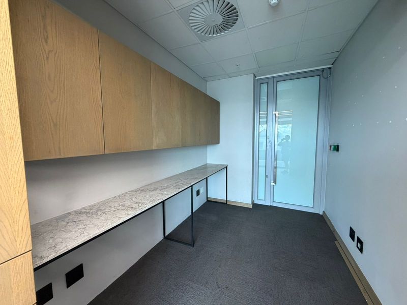 Premium Fitted Office To Let – 552 sqm | 7th Floor | 90 Grayston Drive, Sandton - Photo 7