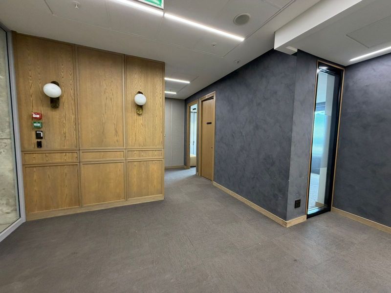 Premium Fitted Office To Let – 552 sqm | 7th Floor | 90 Grayston Drive, Sandton - Photo 4