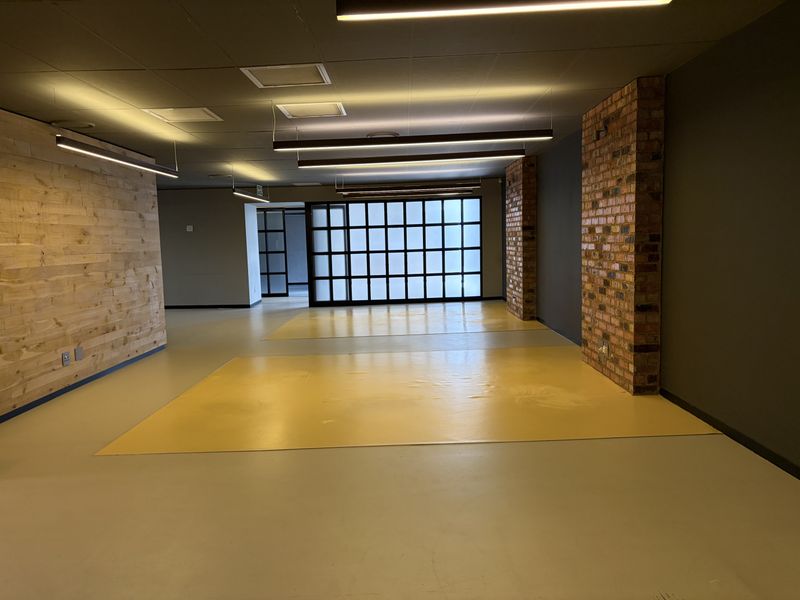 Stunning Office Suite to rent in secure complex in Hyde Park, Johannesburg - Photo 7