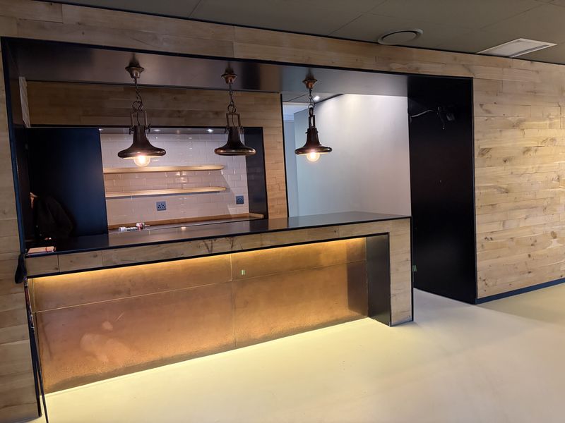 Stunning Office Suite to rent in secure complex in Hyde Park, Johannesburg - Photo 8