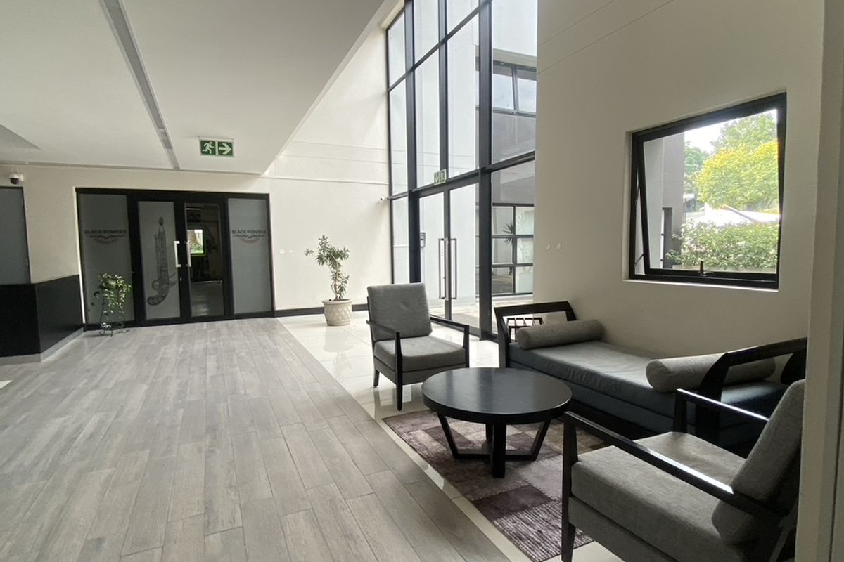 Stunning Office Suite to rent in secure complex in Hyde Park, Johannesburg - Photo 5